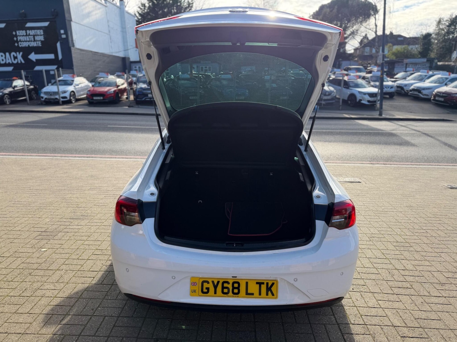 Used Vauxhall Insignia 2018 for sale - 77824102: Photo 36
