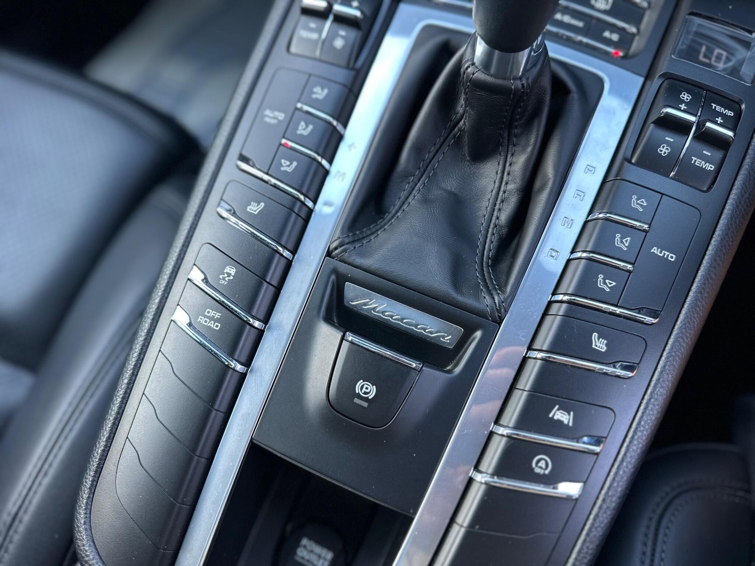 Used Porsche Macan 2019 for sale - 76989005: Photo 32