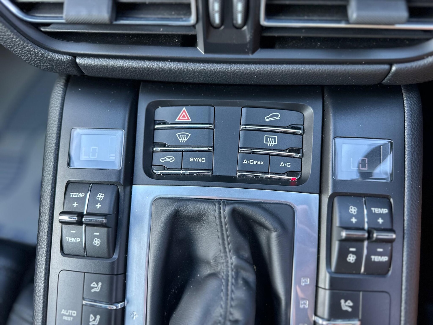 Used Porsche Macan 2019 for sale - 76989005: Photo 42