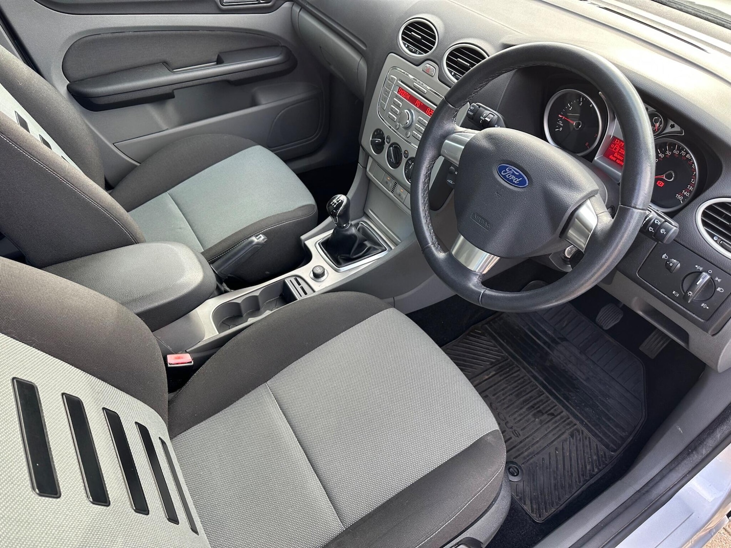 Used Ford Focus 2008 for sale - 76619914: Photo 14