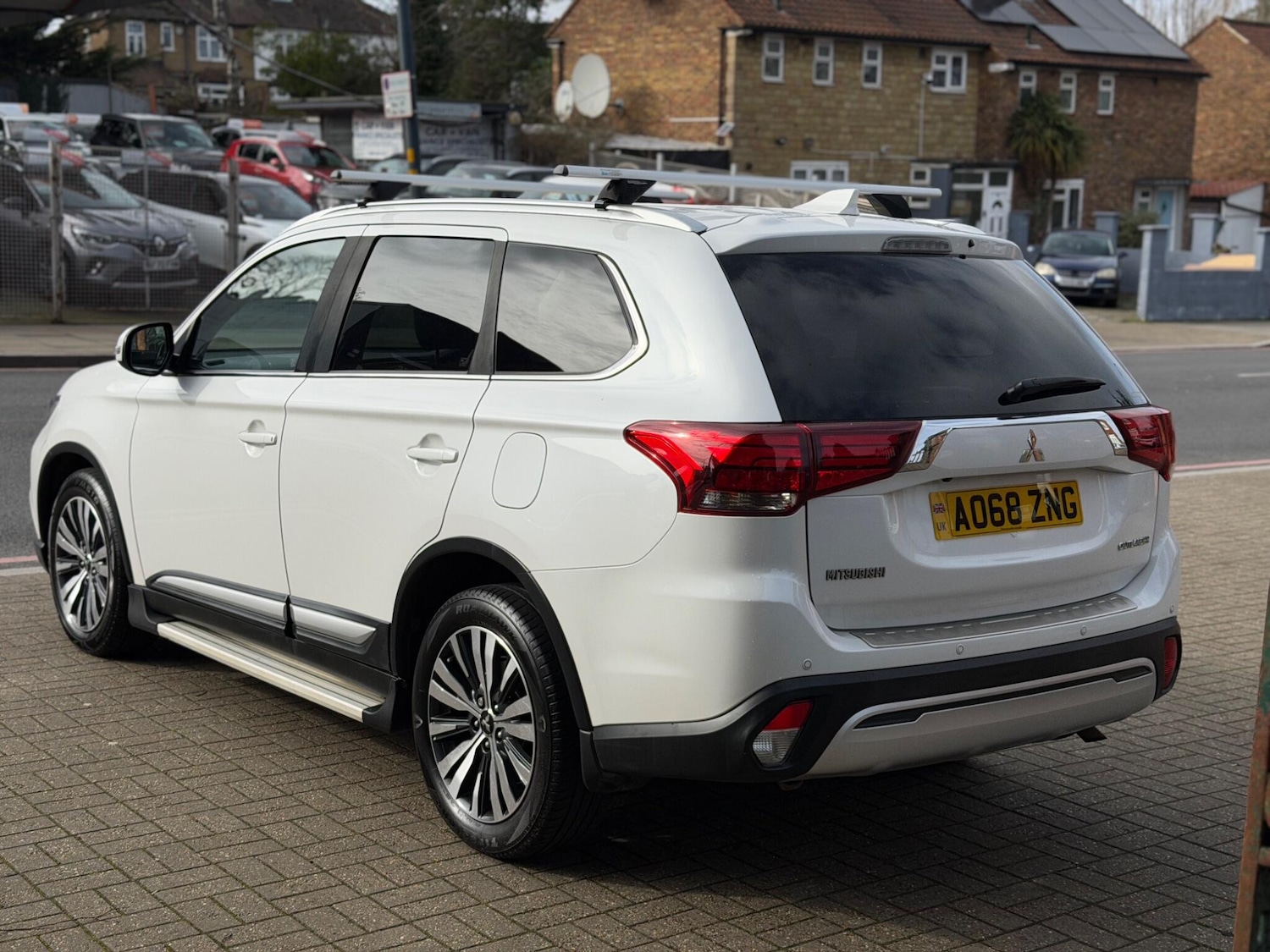 Used Mitsubishi Outlander 2018 for sale - 77646068: Photo 3