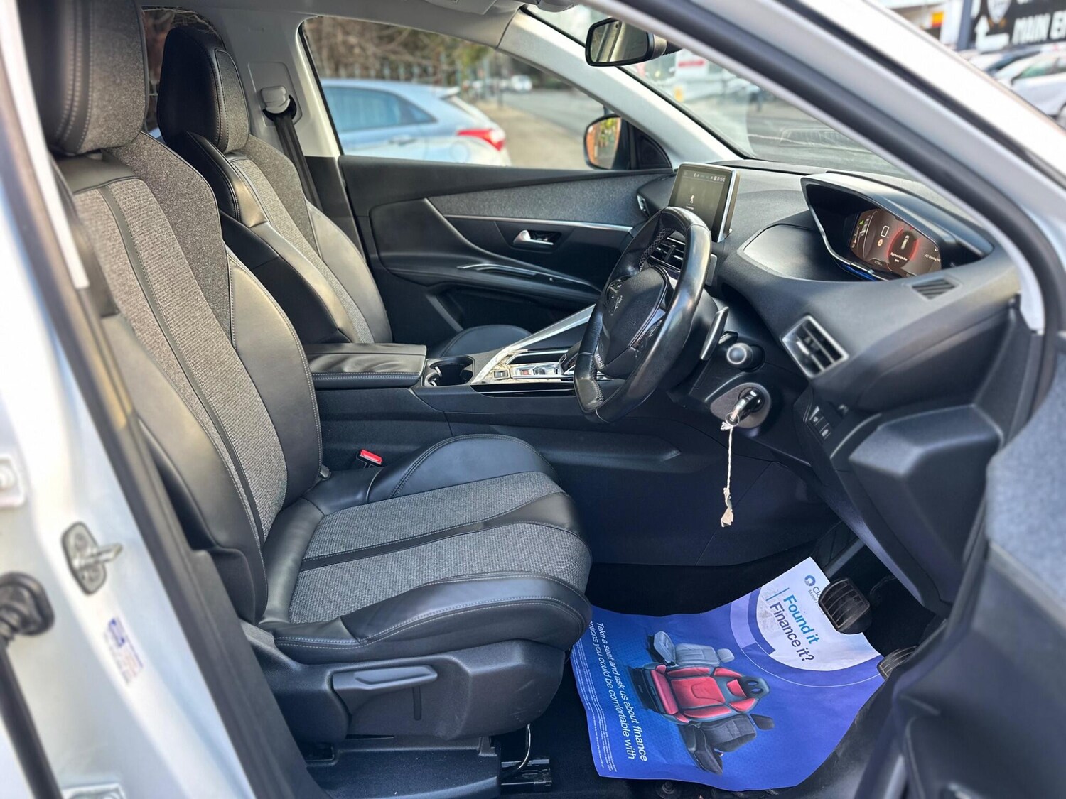 Used Peugeot 3008 2018 for sale - 76887315: Photo 11