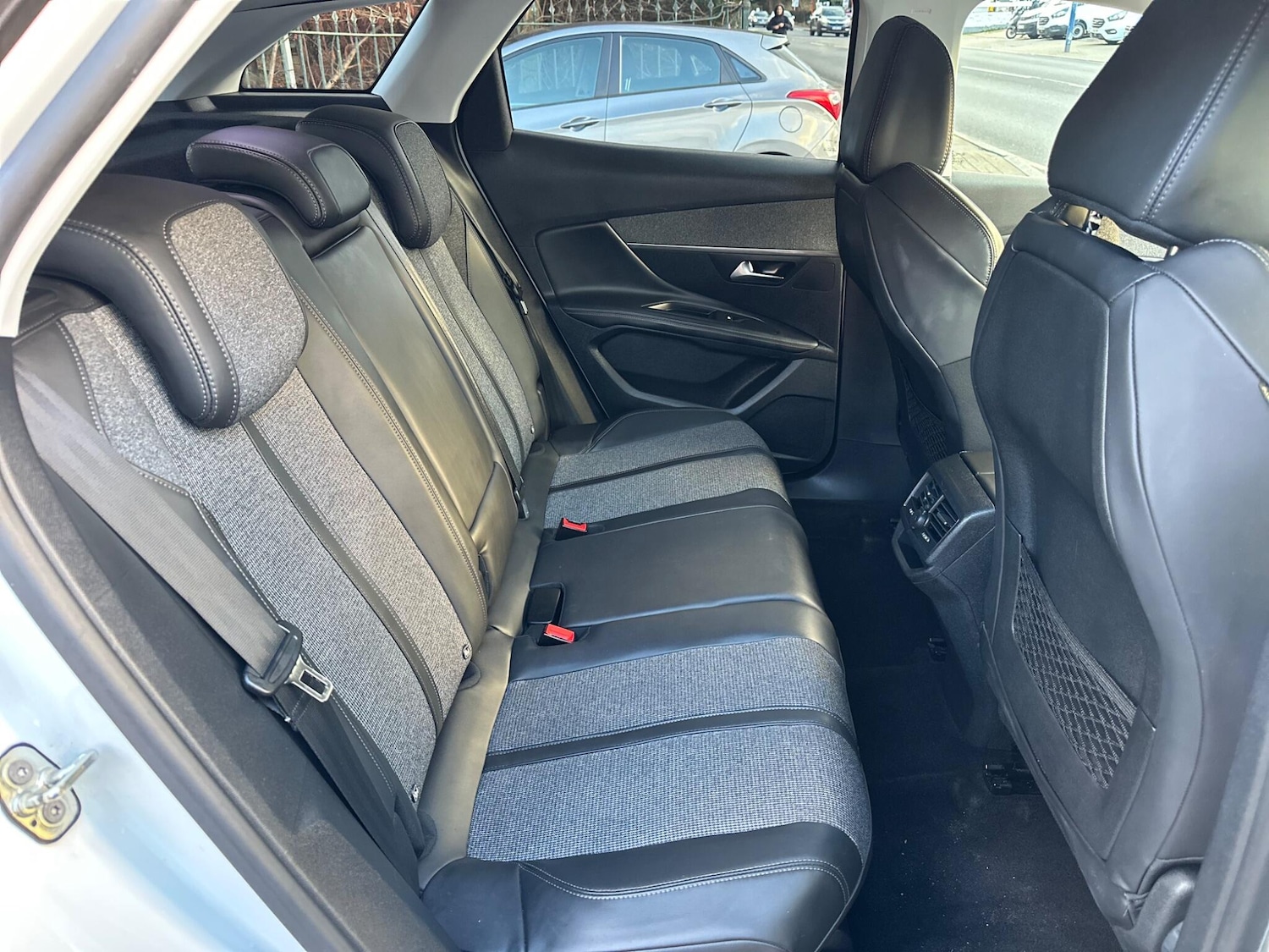 Used Peugeot 3008 2018 for sale - 76887315: Photo 12