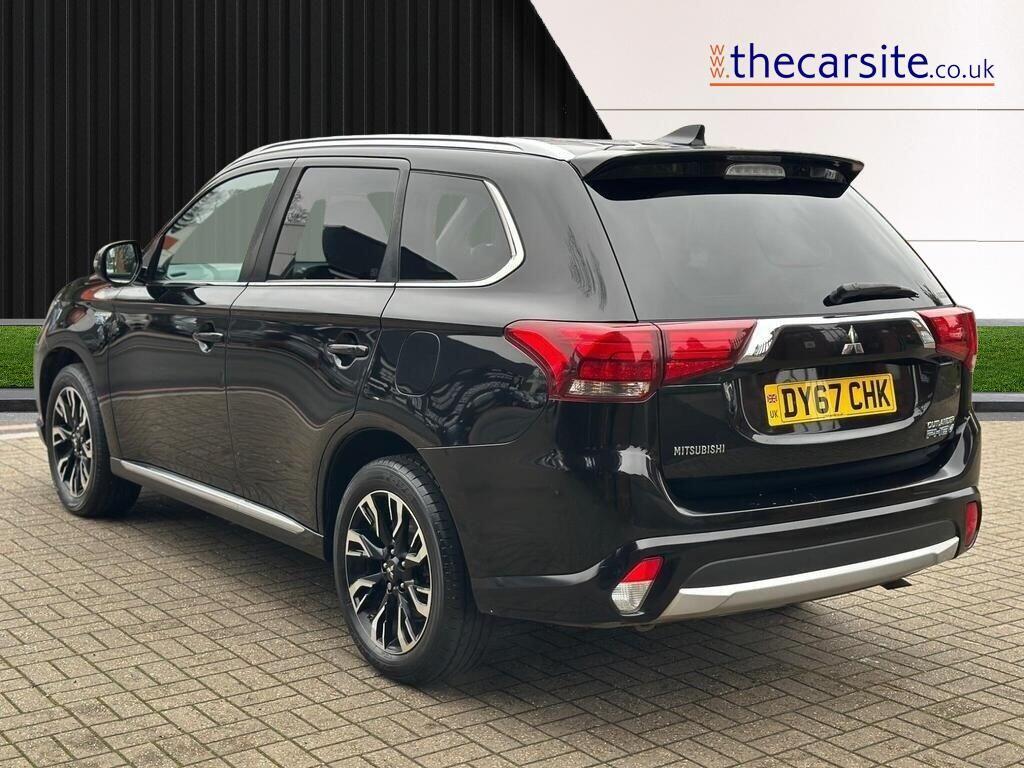 Used Mitsubishi Outlander 2017 for sale - 77040144: Photo 2