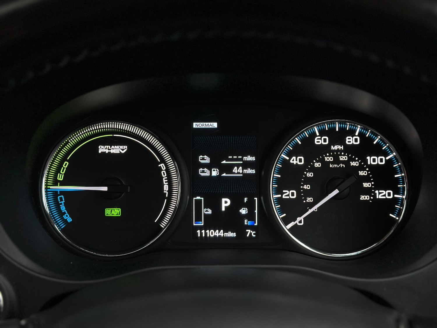 Used Mitsubishi Outlander 2017 for sale - 77040144: Photo 32