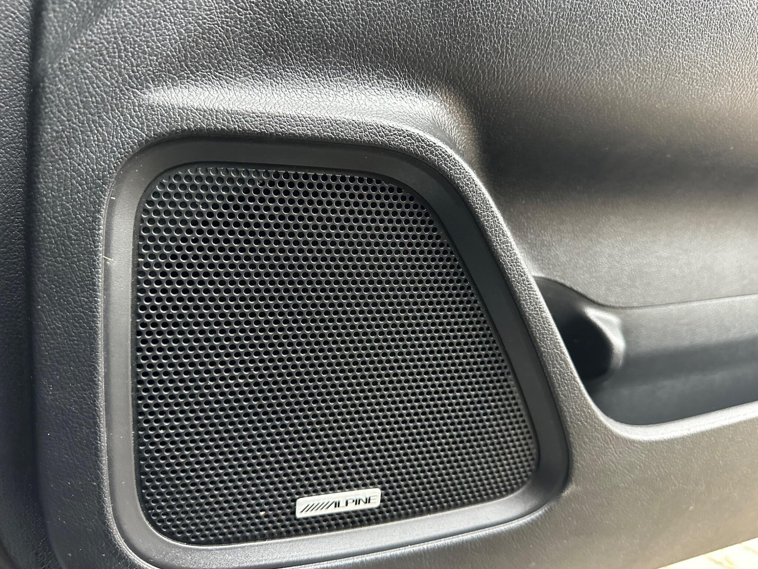 Used Mitsubishi Outlander 2017 for sale - 77040144: Photo 38