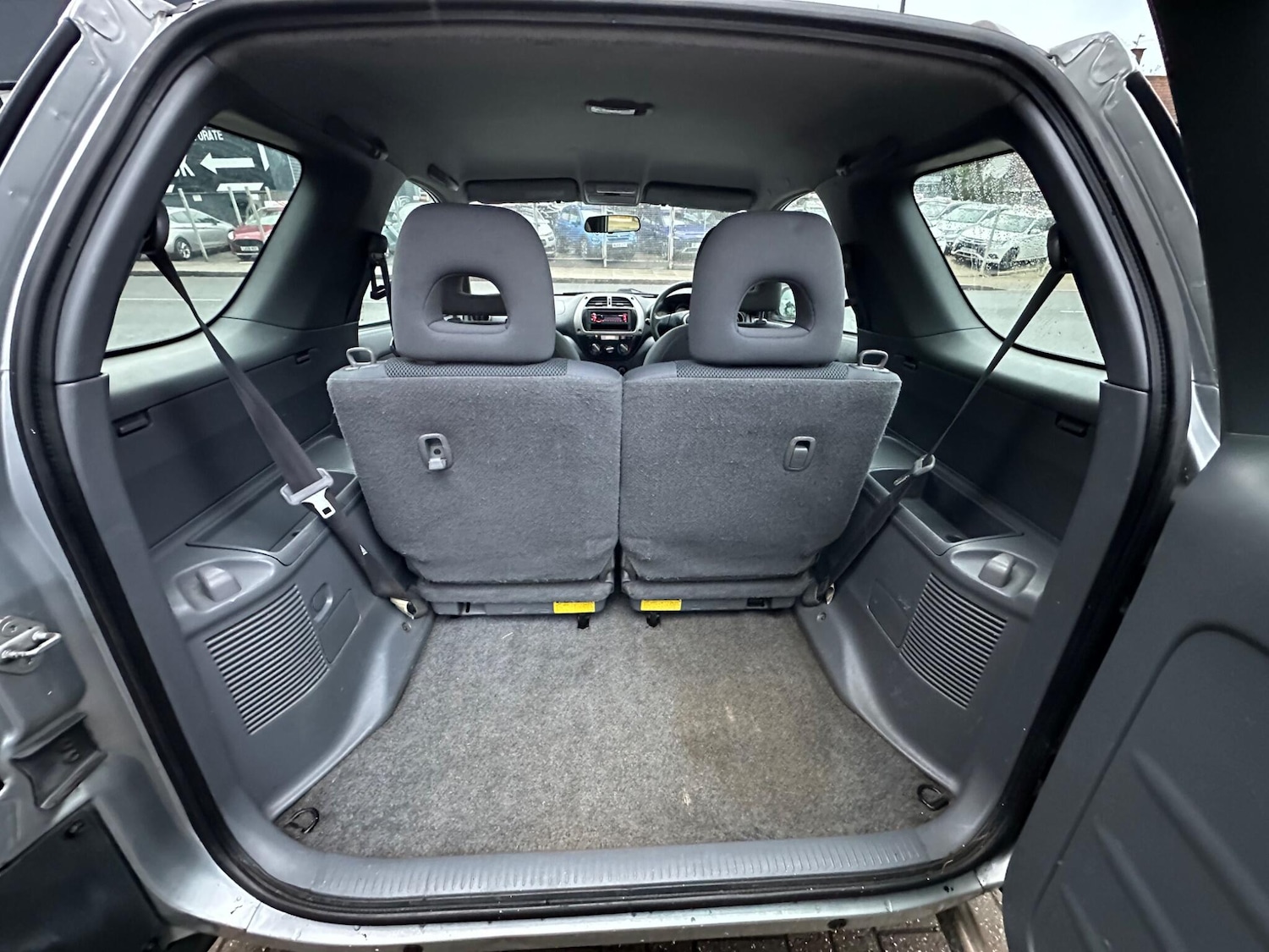 Used Toyota RAV4 2003 for sale - 76688937: Photo 17