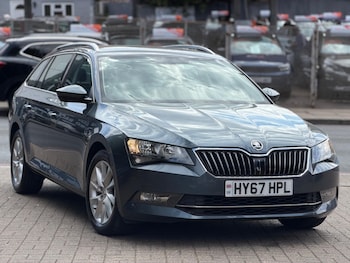 Used Skoda Superb 2017 for sale - 79279550: Photo