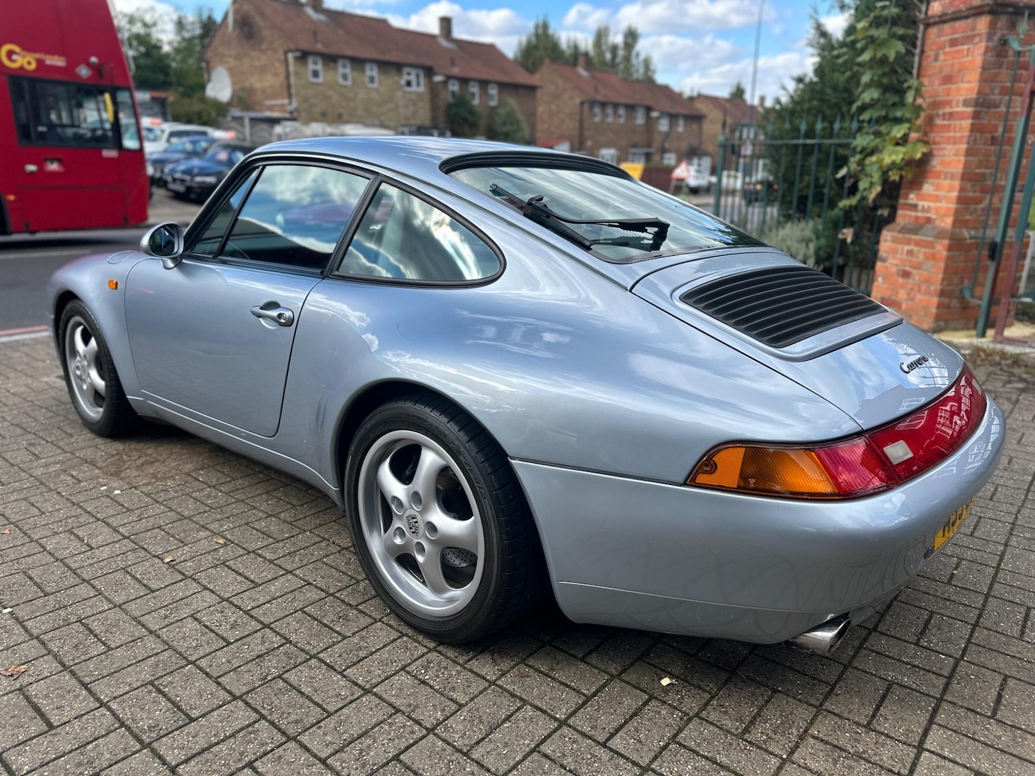 Used Porsche 911 for sale - 76991269: Photo 3