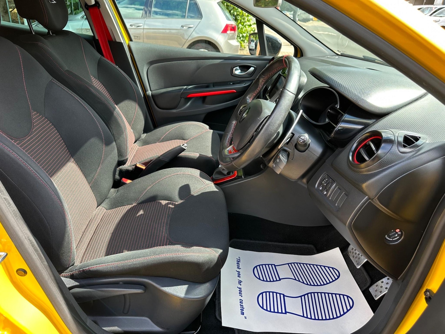 Used Renault Clio 2015 for sale - 76239126: Photo 13