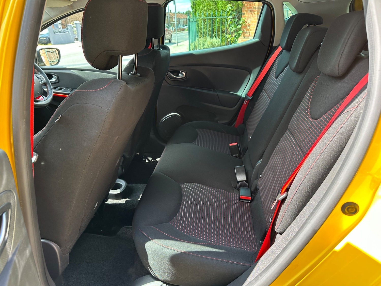 Used Renault Clio 2015 for sale - 76239126: Photo 16