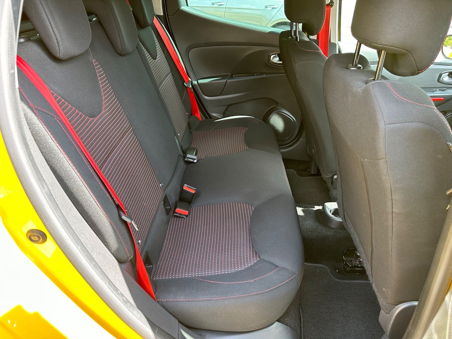 Used Renault Clio 2015 for sale - 76239126: Photo 17