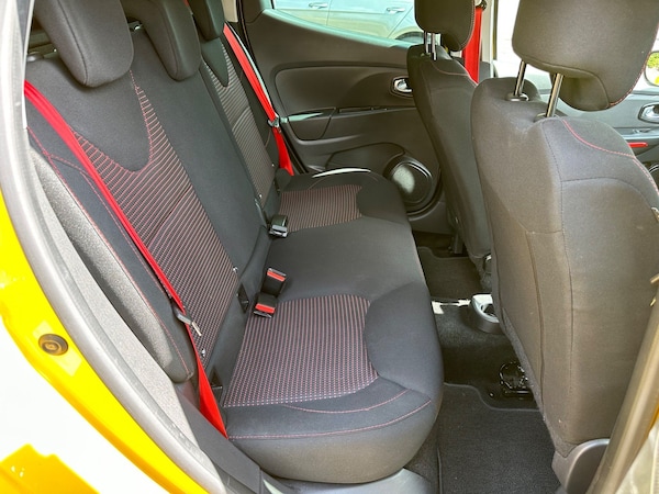 Used Renault Clio 2015 for sale - 76239126: Photo 17