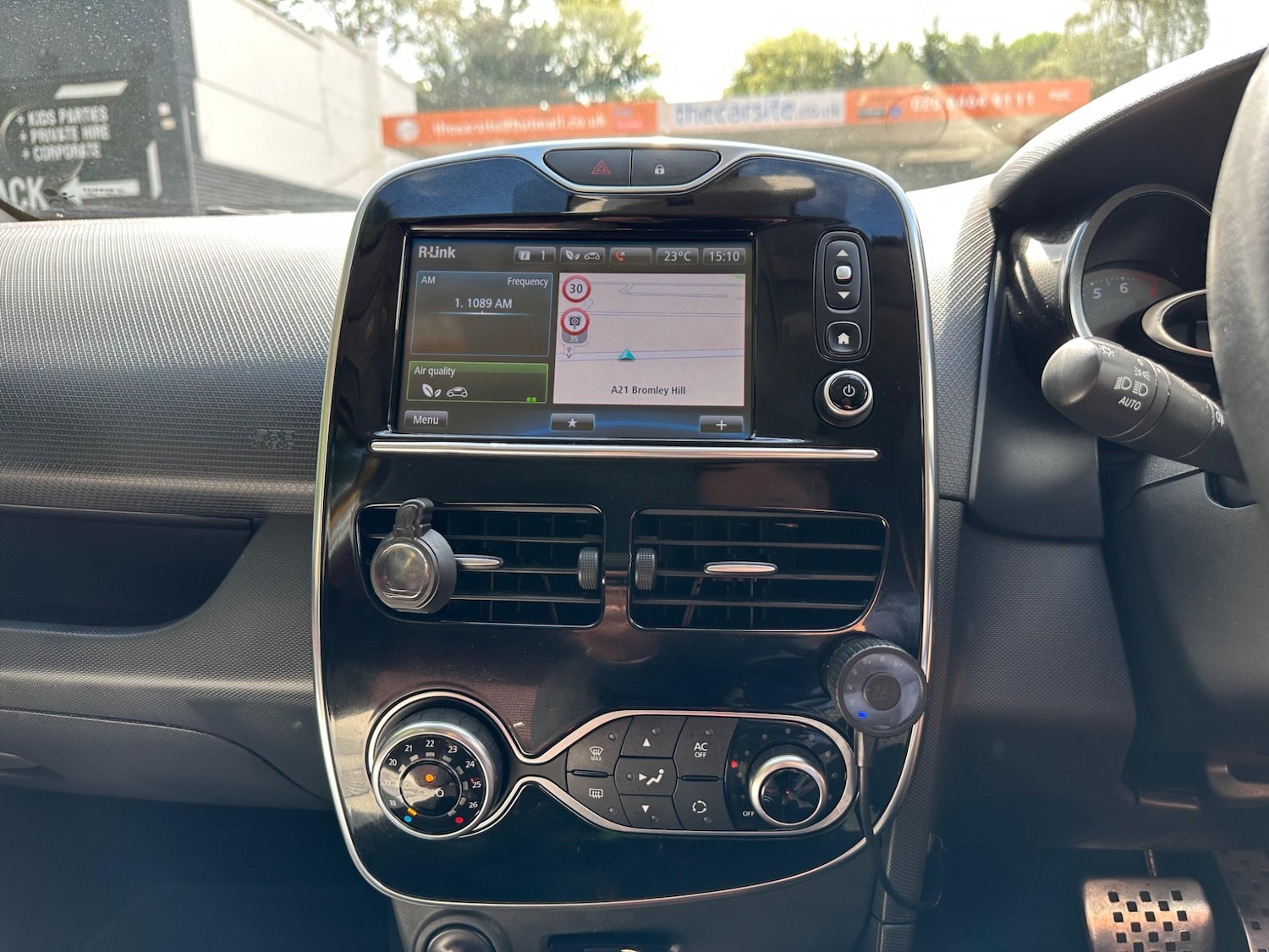 Used Renault Clio 2015 for sale - 76239126: Photo 31