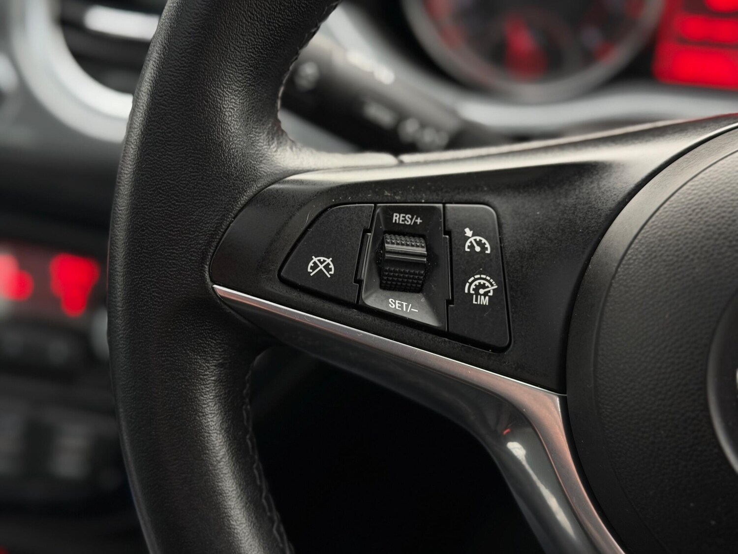 Used Vauxhall ADAM 2015 for sale - 77892310: Photo 13