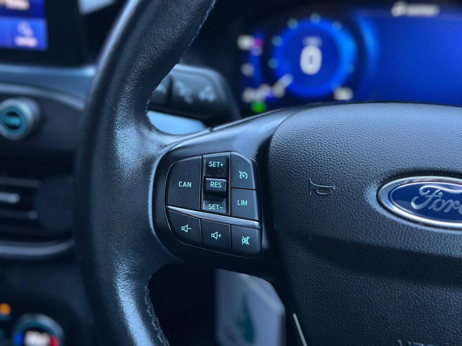 Used Ford Focus 2021 for sale - 76993627: Photo 21