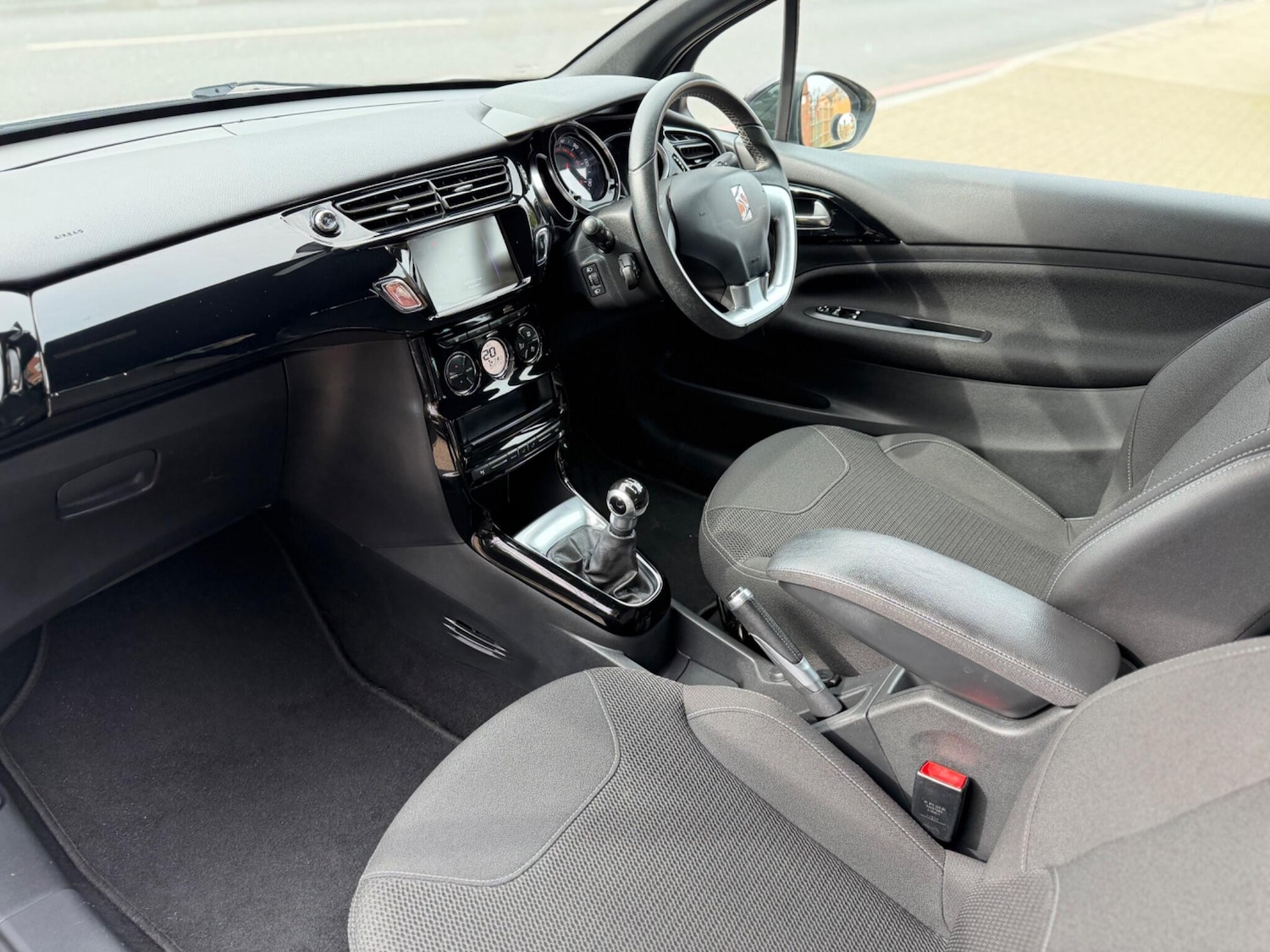 Used DS Automobiles DS 3 2017 for sale - 77892820: Photo 23