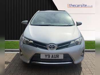 Used Toyota Auris 2013 for sale - 76239318: Photo 2