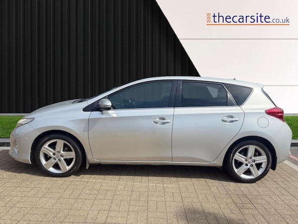 Used Toyota Auris 2013 for sale - 76239318: Photo 5