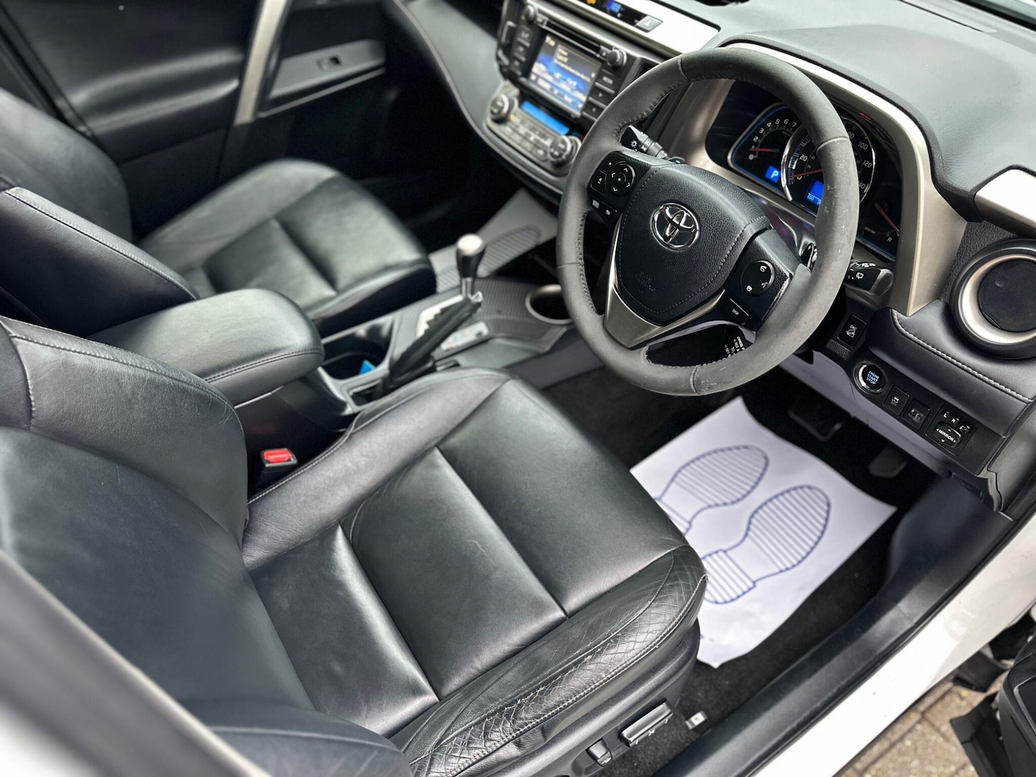 Used Toyota RAV4 2014 for sale - 76689345: Photo 11