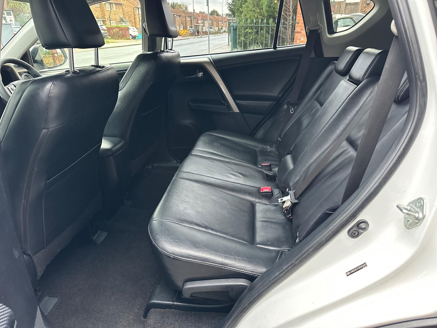 Used Toyota RAV4 2014 for sale - 76689345: Photo 14