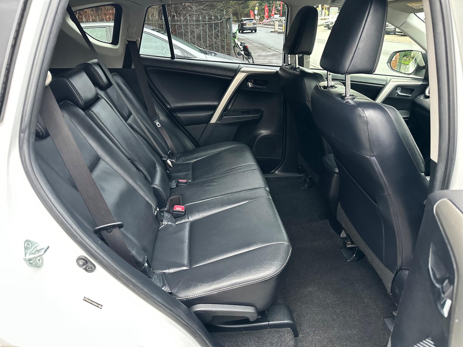 Used Toyota RAV4 2014 for sale - 76689345: Photo 15