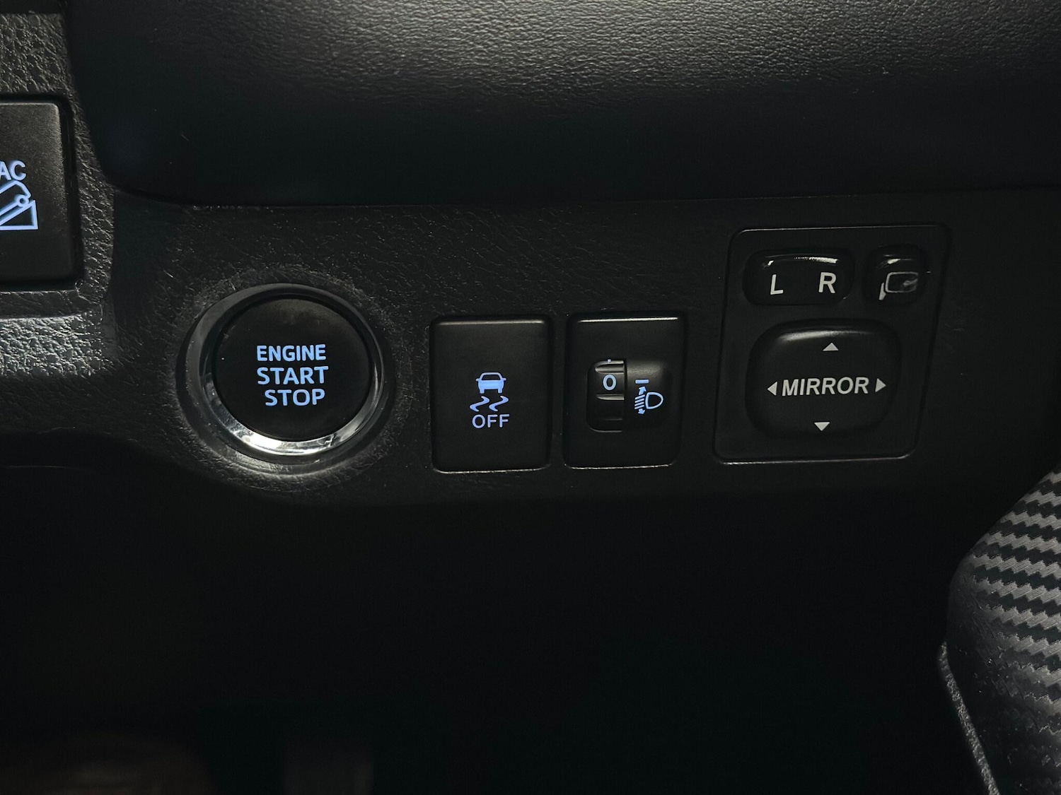 Used Toyota RAV4 2014 for sale - 76689345: Photo 25