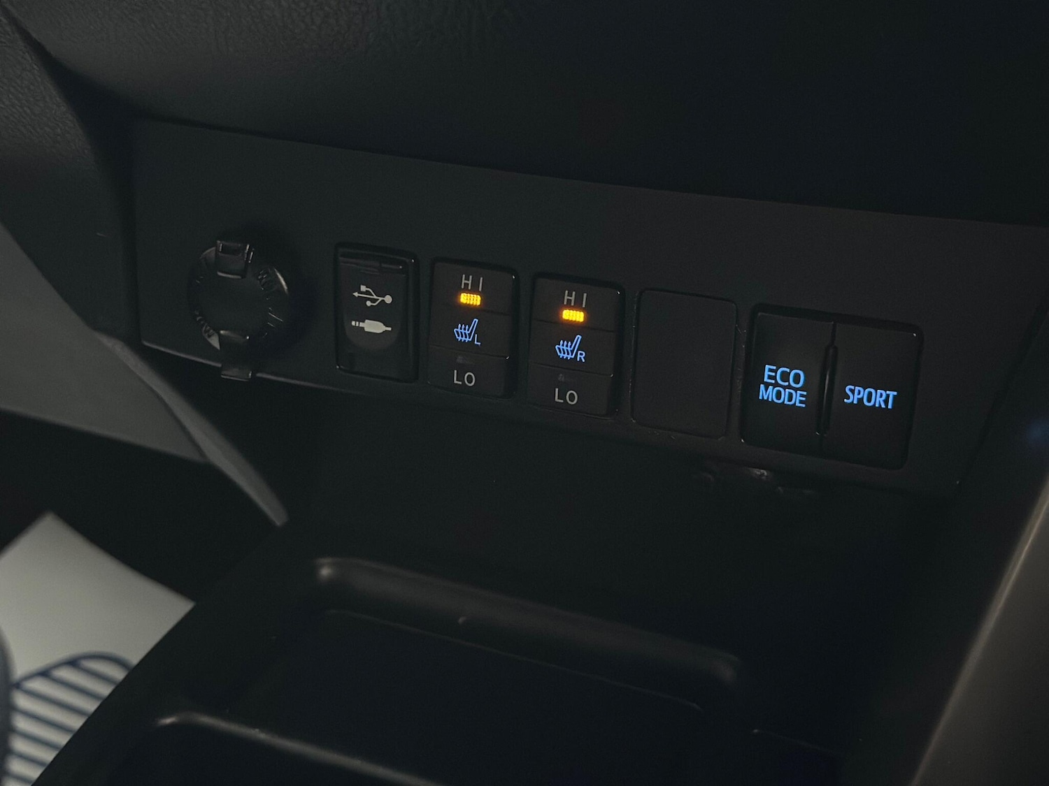 Used Toyota RAV4 2014 for sale - 76689345: Photo 26