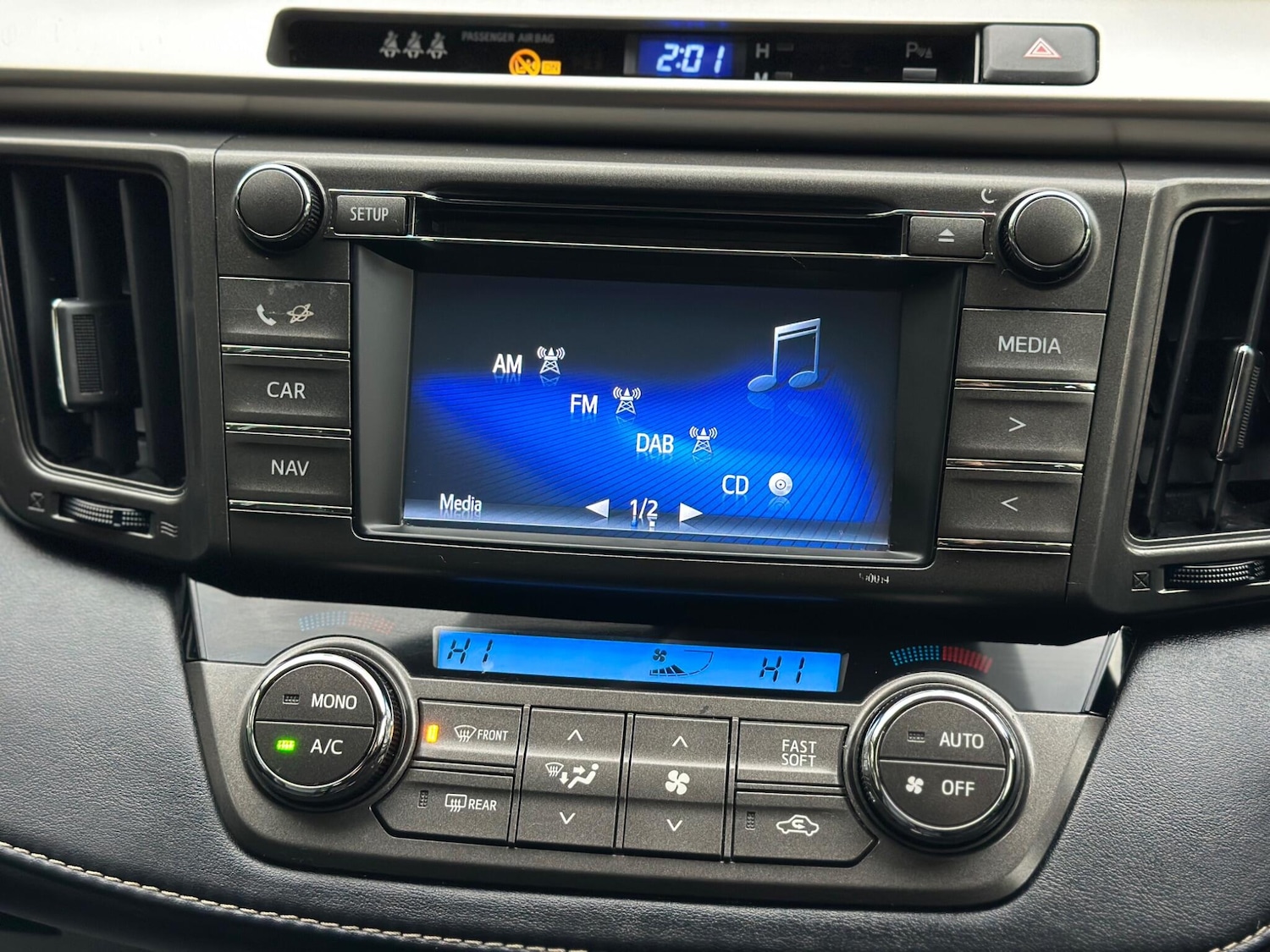 Used Toyota RAV4 2014 for sale - 76689345: Photo 28