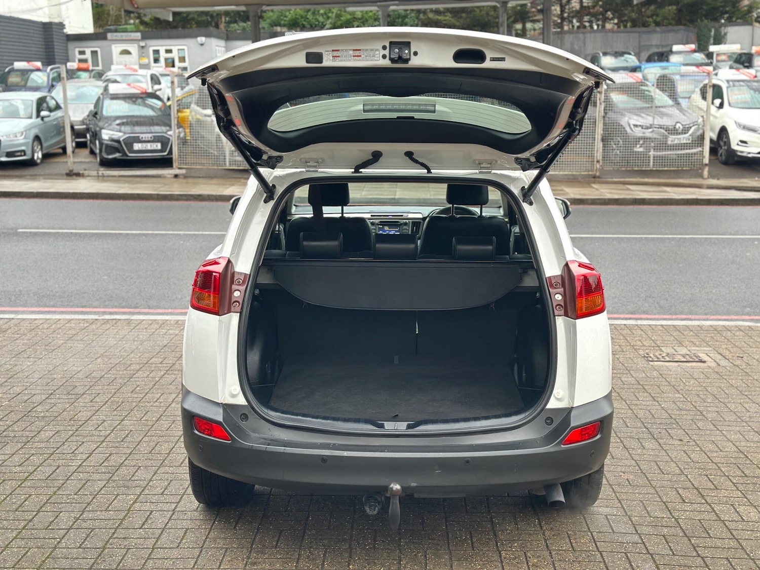 Used Toyota RAV4 2014 for sale - 76689345: Photo 31