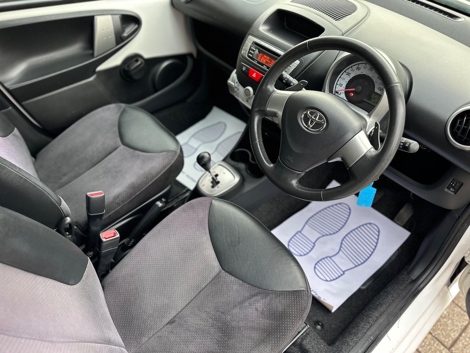 Used Toyota AYGO 2013 for sale - 76359896: Photo 11