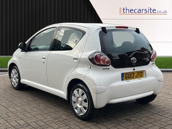Used Toyota AYGO 2013 for sale - 76359896: Photo