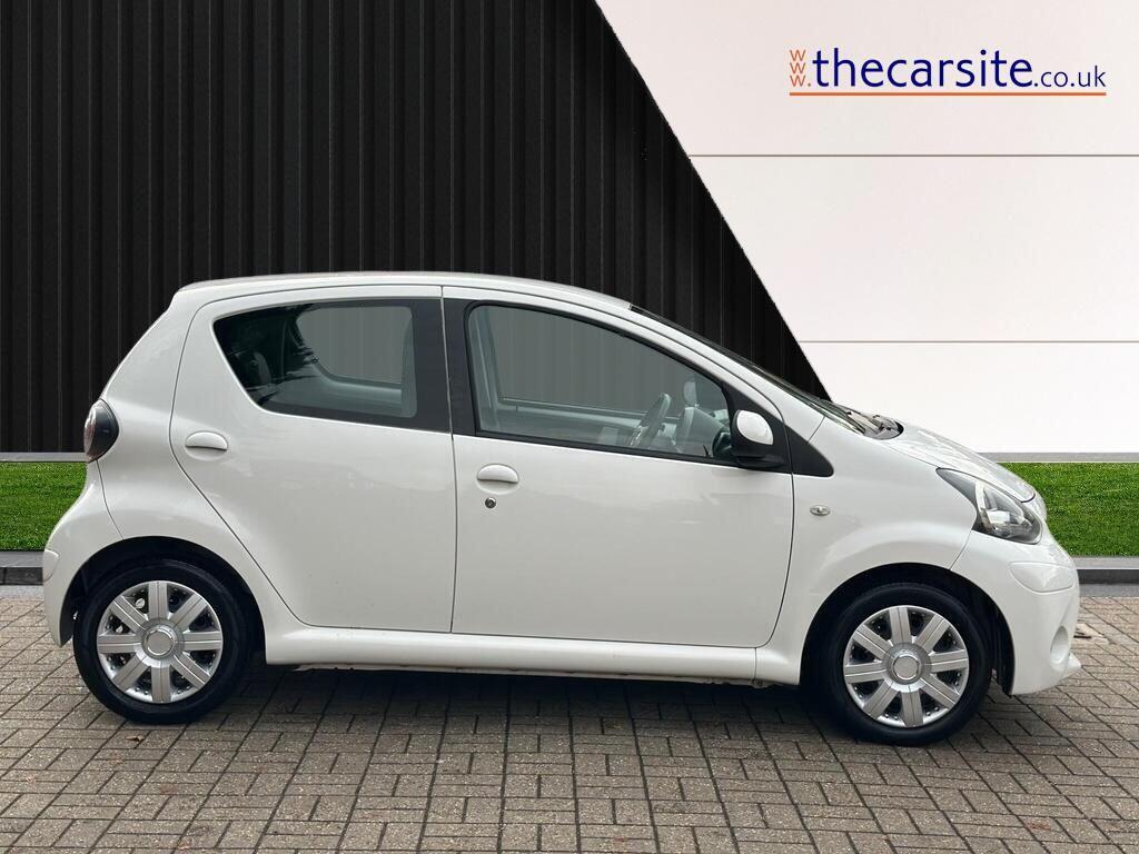 Used Toyota AYGO 2013 for sale - 76359896: Photo 7