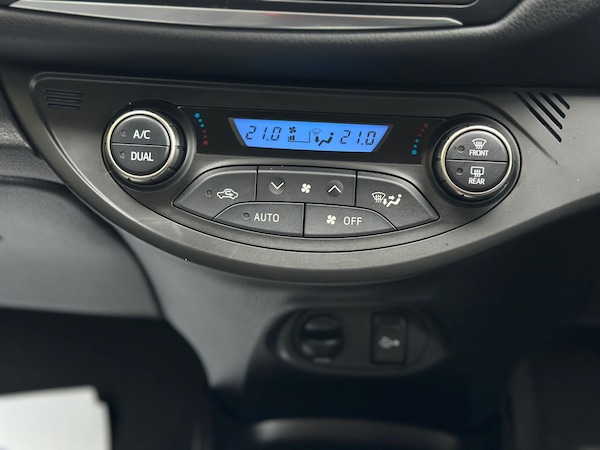 Used Toyota Yaris 2015 for sale - 76084493: Photo 14