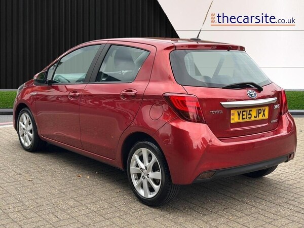 Used Toyota Yaris 2015 for sale - 76084493: Photo 2