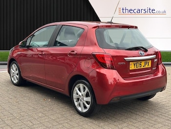 Used Toyota Yaris 2015 for sale - 76084493: Photo 2