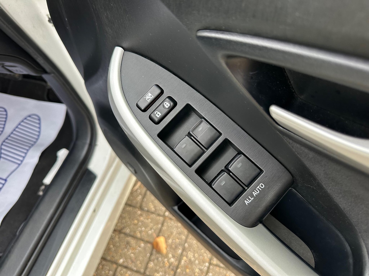 Used Toyota Prius 2012 for sale - 76498852: Photo 19