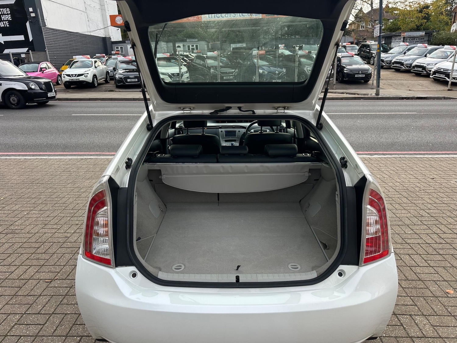 Used Toyota Prius 2012 for sale - 76498852: Photo 26