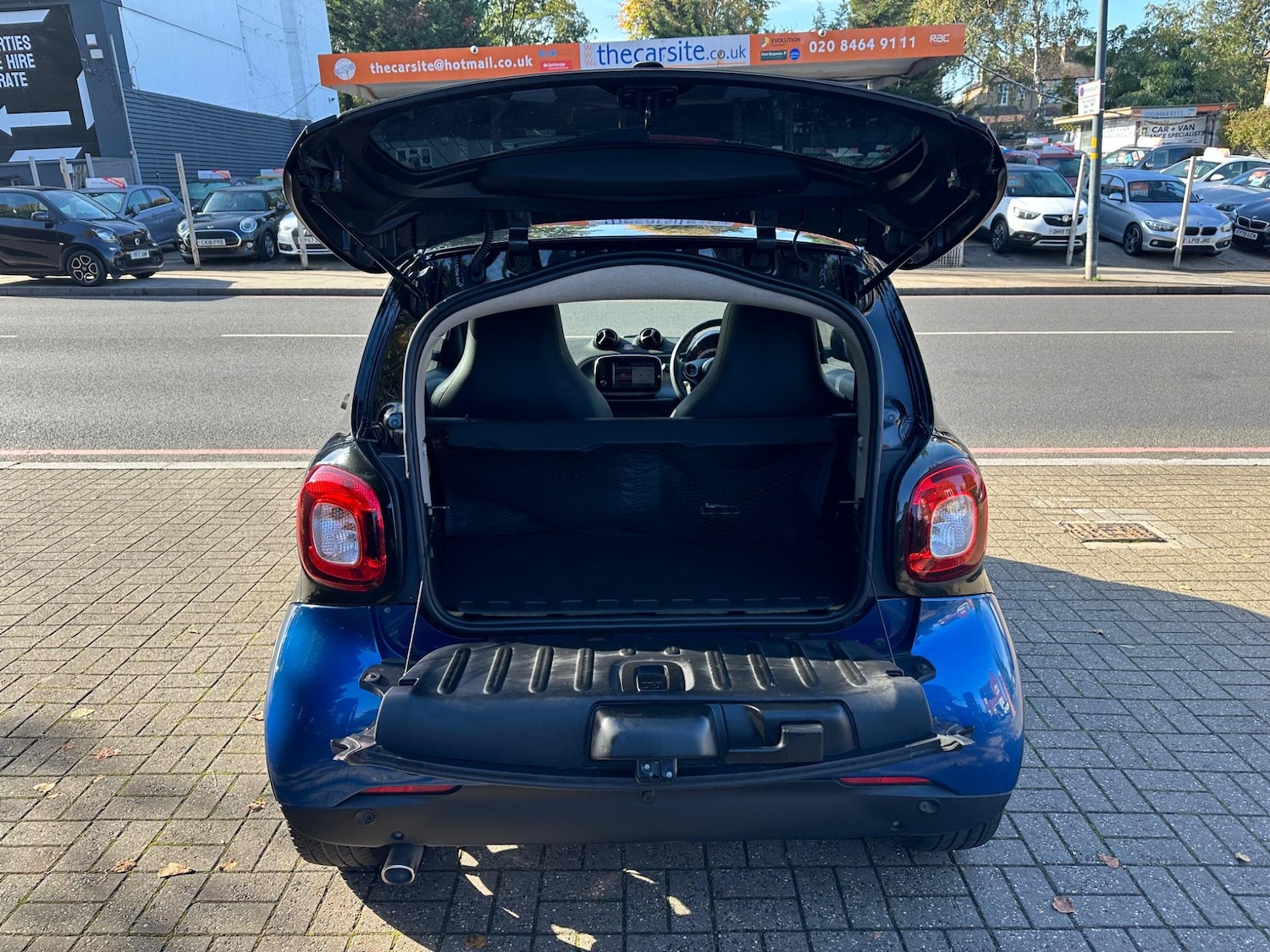 Used smart fortwo 2018 for sale - 76702509: Photo 11