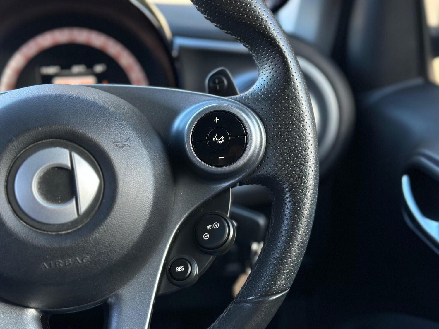 Used smart fortwo 2018 for sale - 76702509: Photo 28