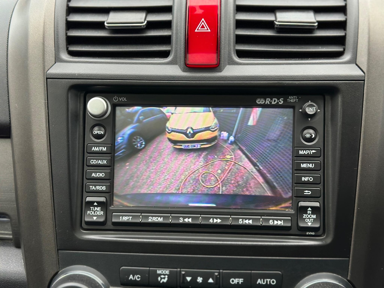 Used Honda CR-V 2011 for sale - 76457237: Photo 25