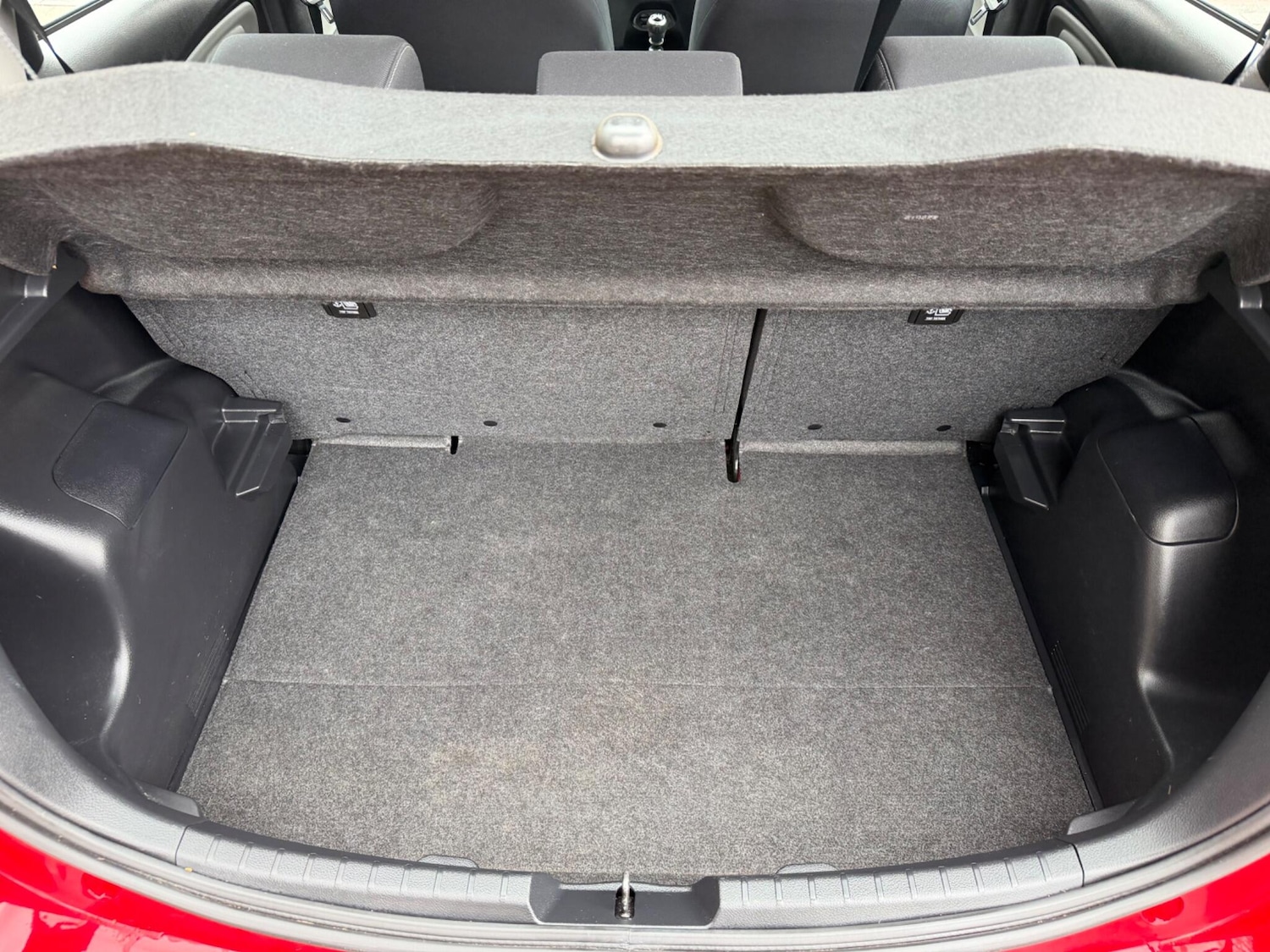 Used Toyota Yaris 2017 for sale - 77853405: Photo 29