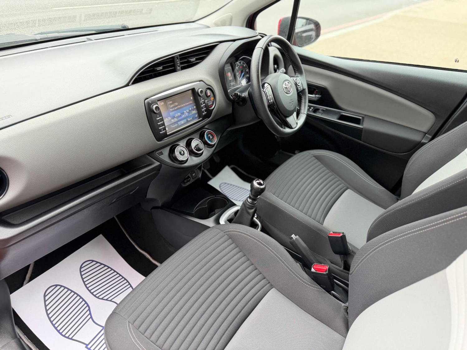 Used Toyota Yaris 2017 for sale - 77853405: Photo 32