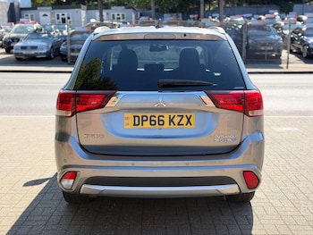Used Mitsubishi Outlander 2017 for sale - 79465358: Photo