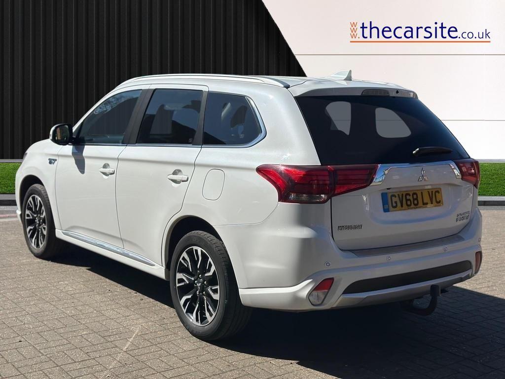 Used Mitsubishi Outlander 2018 for sale - 76239972: Photo 2