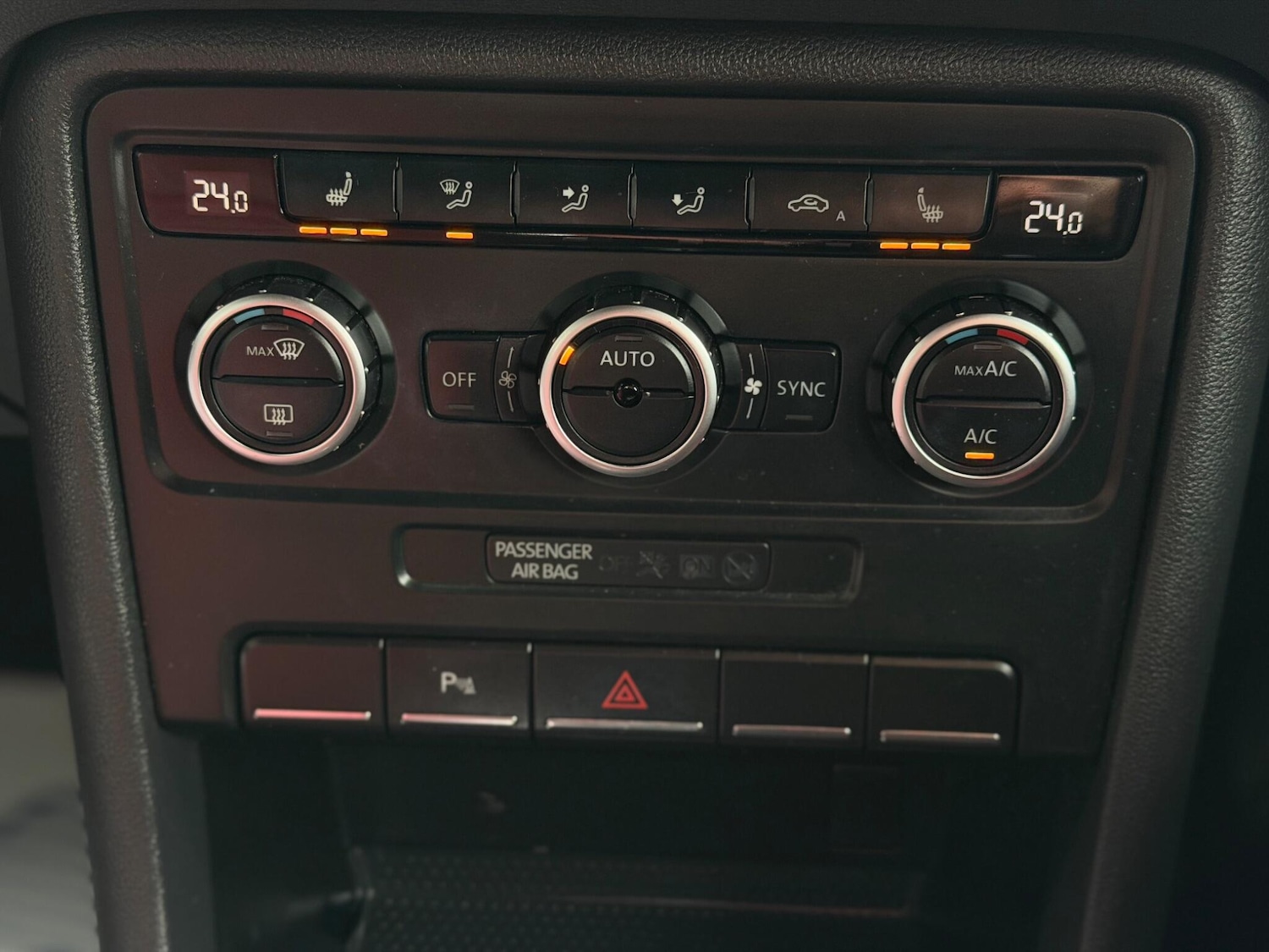 Used Volkswagen Beetle 2013 for sale - 77892812: Photo 25