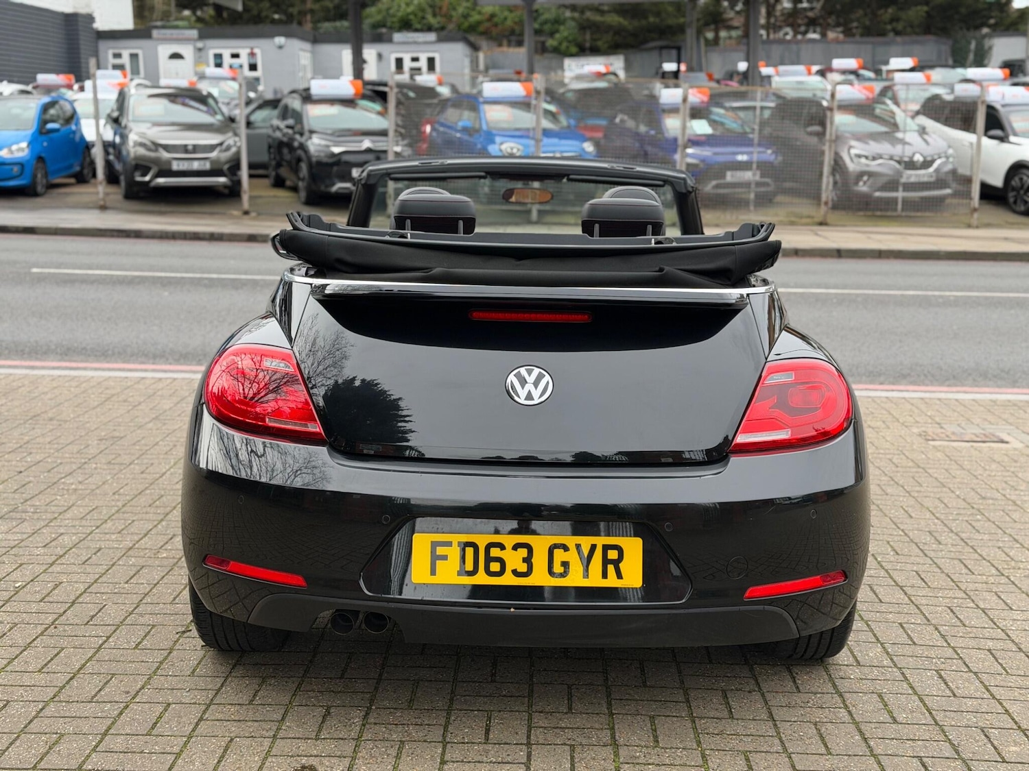 Used Volkswagen Beetle 2013 for sale - 77892812: Photo 4