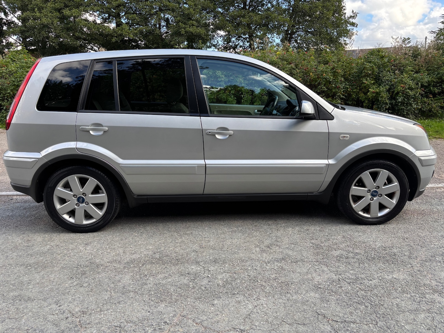 Used Ford Fusion 2009 for sale - 75931651: Photo 4