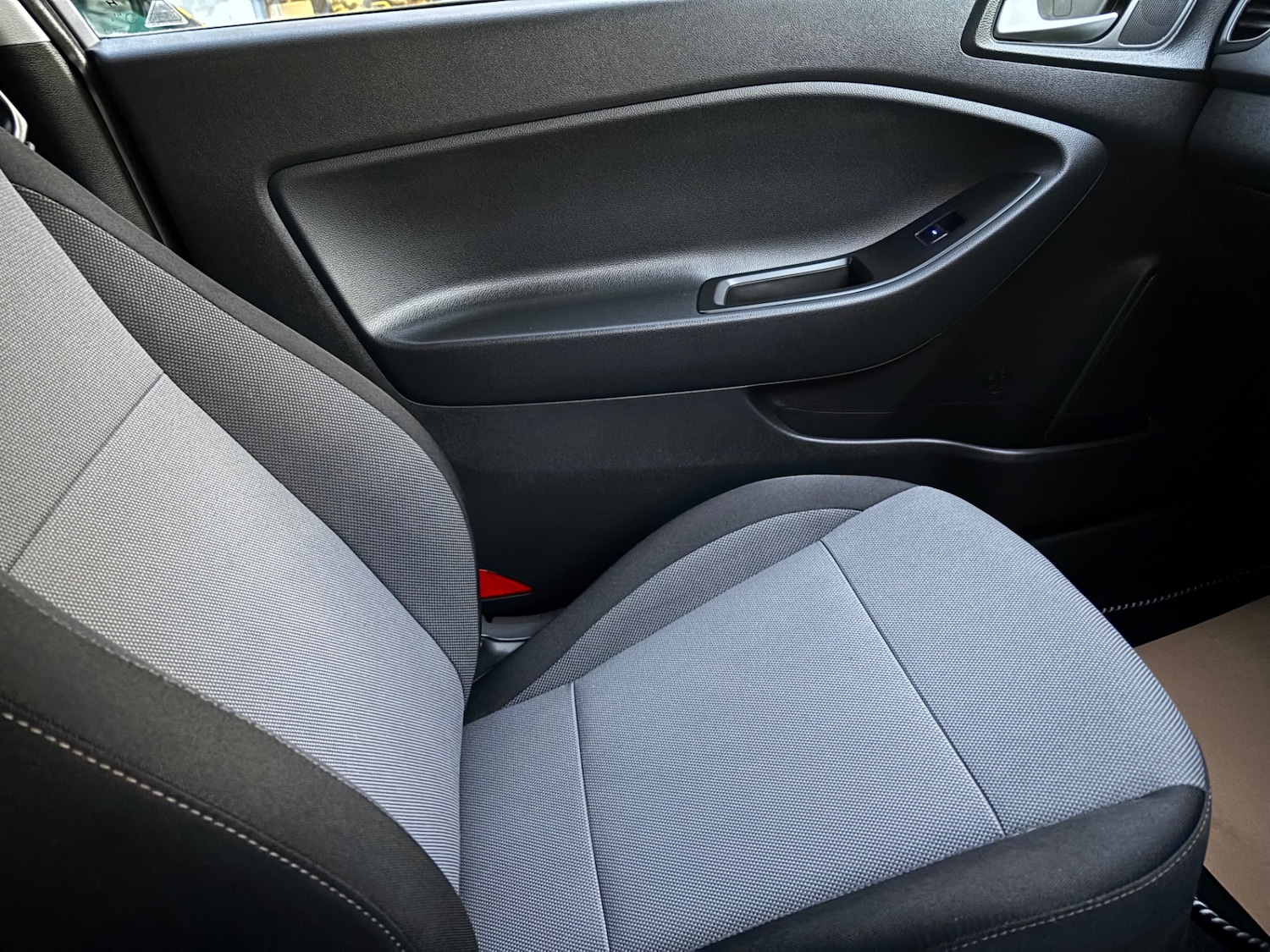 Used Hyundai i20 2015 for sale - 76960324: Photo 12