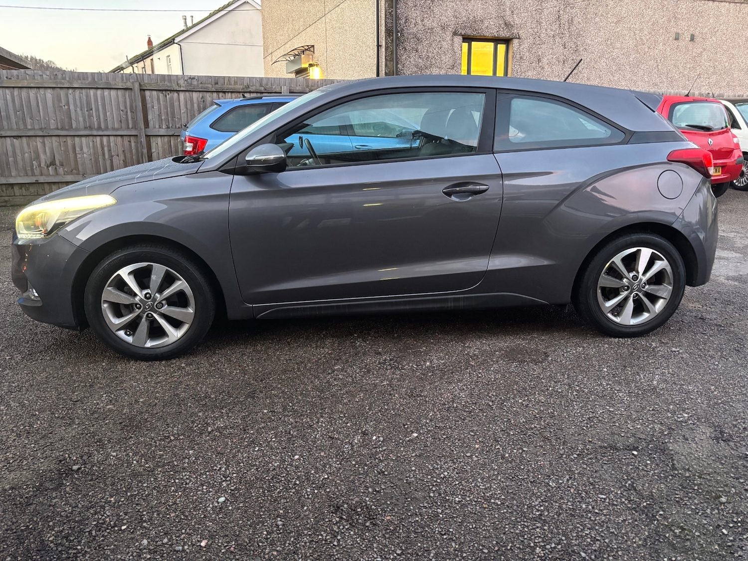 Used Hyundai i20 2015 for sale - 76960324: Photo 3